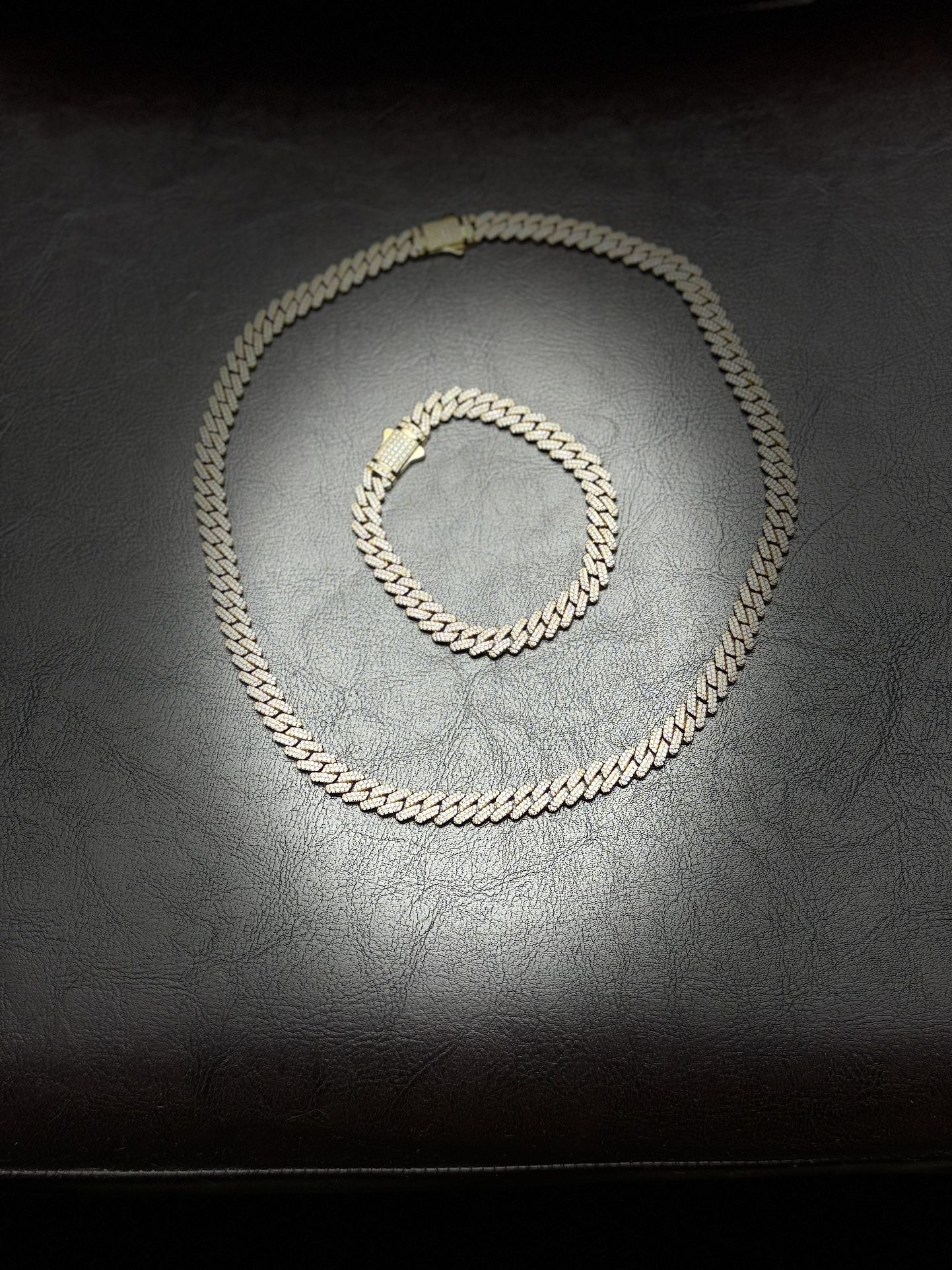 ***Neckless And Bracelet Combo***