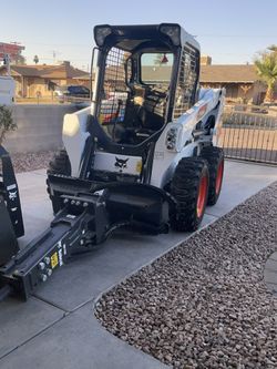 Skid Steer/Bucket//Pallet fork/Hammer