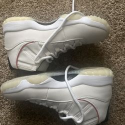 Jordan 11 Platinum Tint