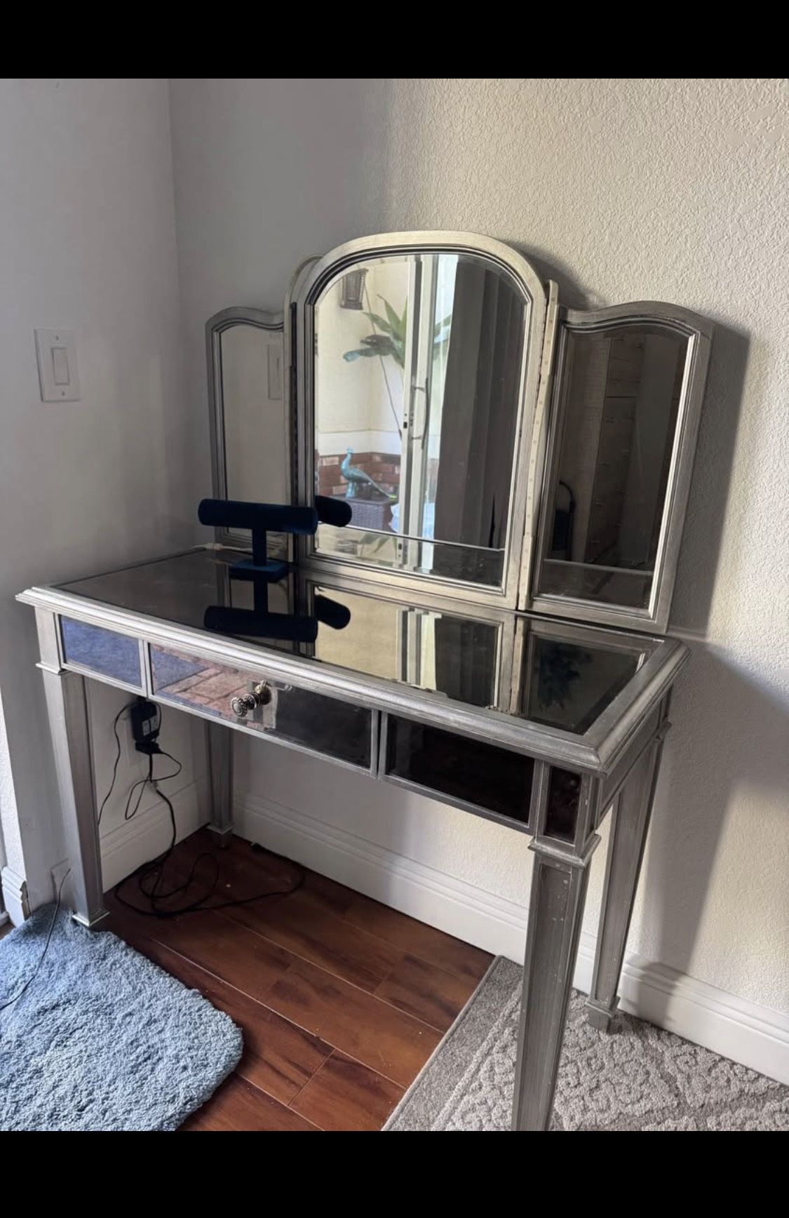 Mirrored Vanity Table with Tri-Fold Mirror