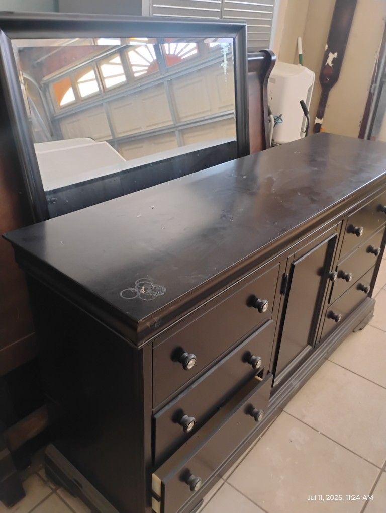 Dresser Drawer With Mirror.