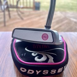Odyssey Divine Line 2-ball 33” Women’s Putter - With Weights and magnetic Cover