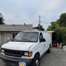 Ford E250 Van 