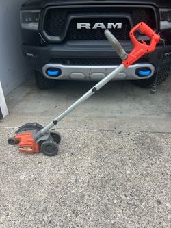 Lawn edger trencher