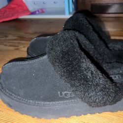 Ugg Slides