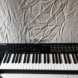 M-Audio Oxygen Pro 61 61-key Keyboard