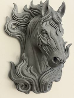 Escultura de Pared de Caballo Espíritu del Viento - Arte Impreso en 3D para Decoración del Hogar - Figura de Cabeza de Caballo con Crin Fluida - Regal