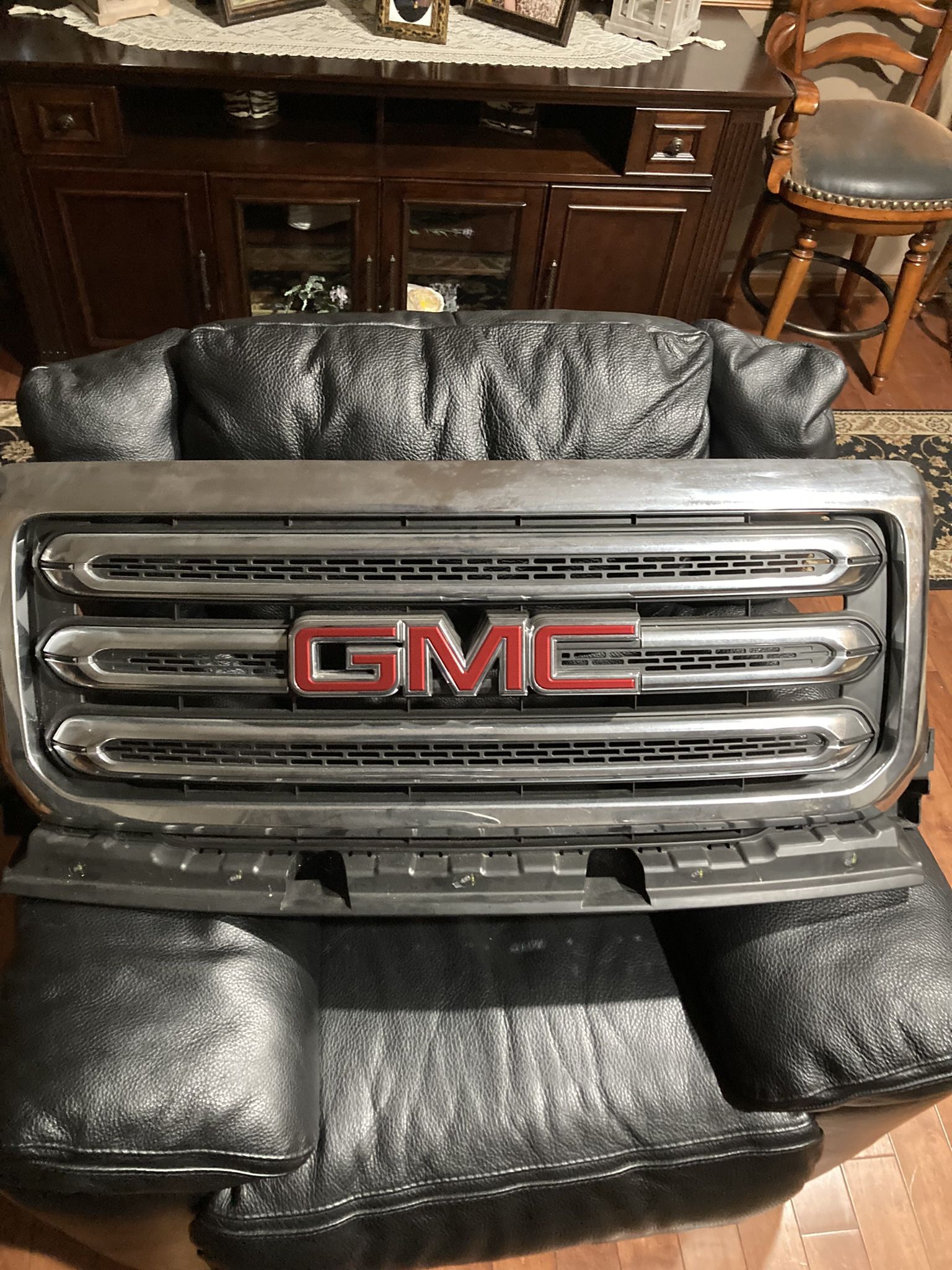 GMC Grille