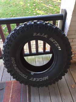 (Has hole in sidewall) Mickey Thompson Baja MtzP3 35"