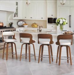 Set of 4 swivel bar Stools for kitchen island. New in box