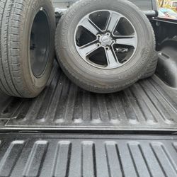 5 Tires With Black Rims