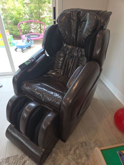 Brown Leather Zero Gravity Massage Chair by Jin