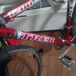 Trek 1200 with front and backlight.