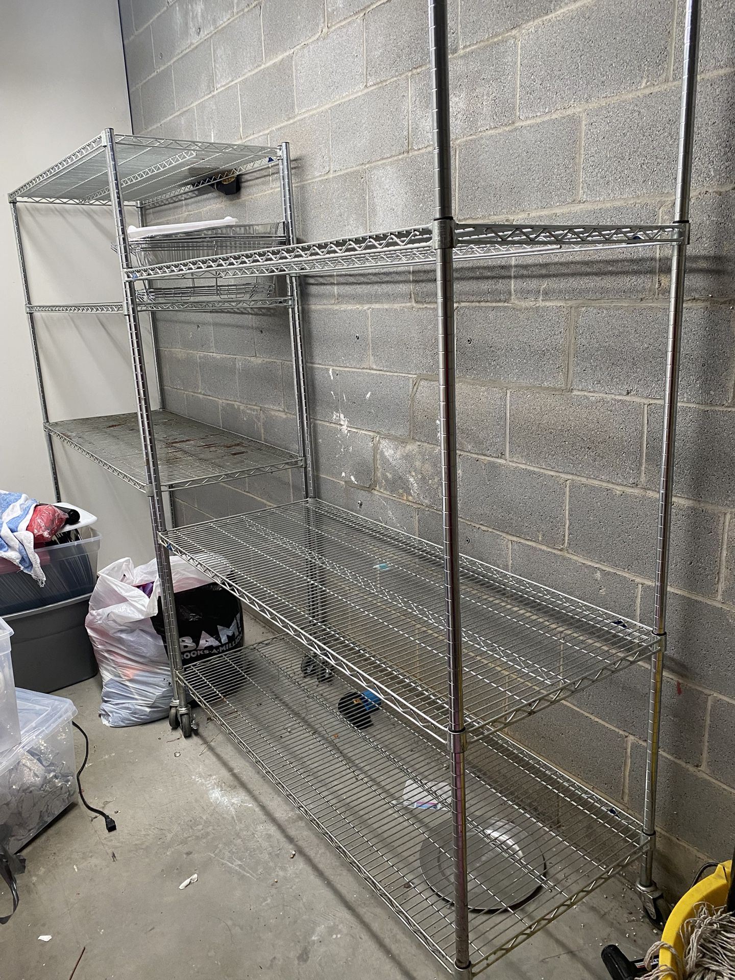 Metal shelves W/Wheels