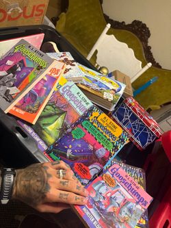 HUGE Kids & Teen Book Collection – FNAF, Goosebumps and MORE!