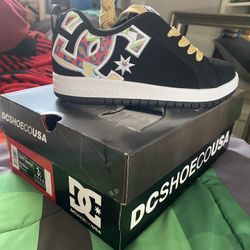 Kids Youth Size 3.5 DC Shoes 