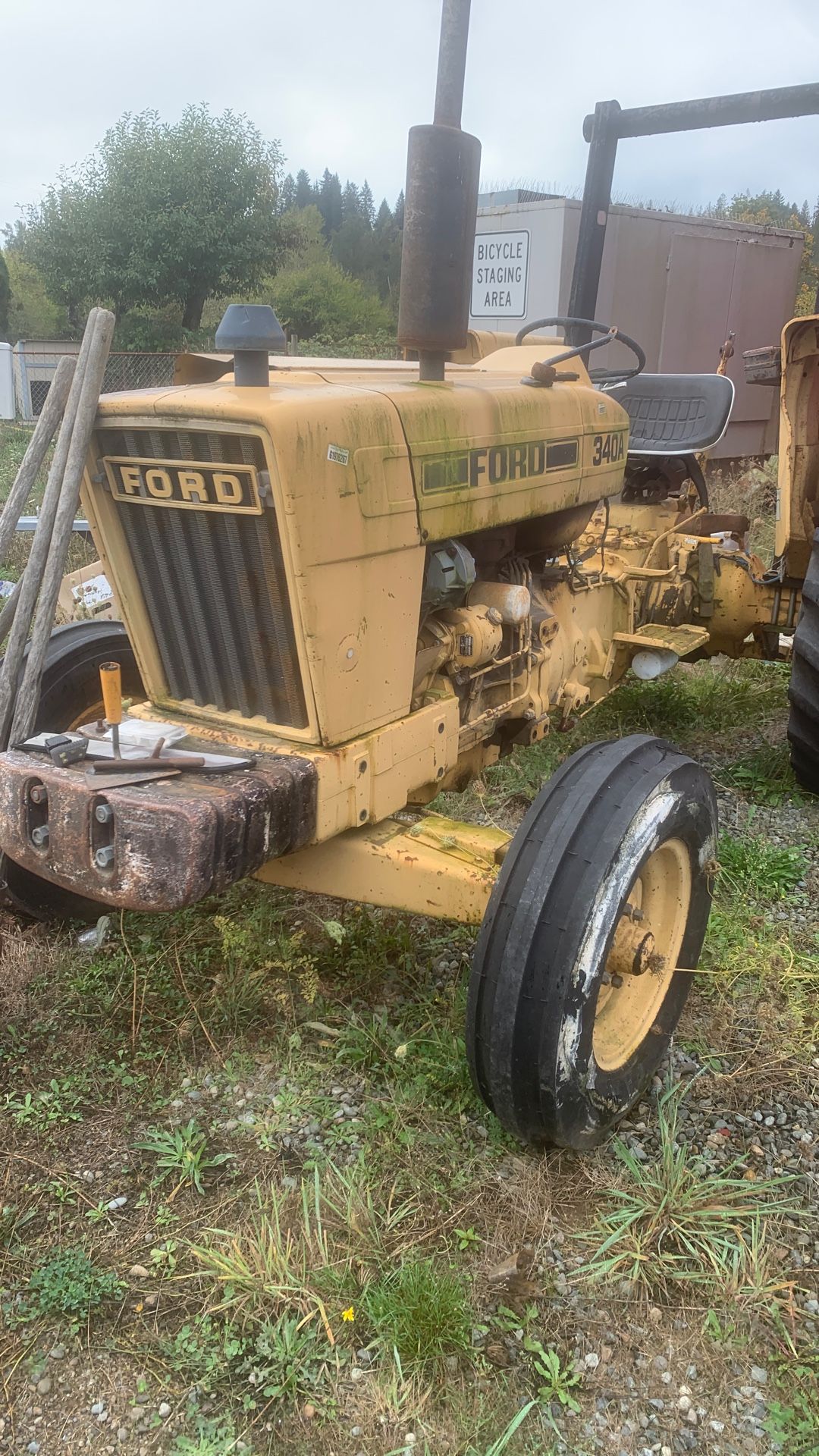 Ford 340 tractor