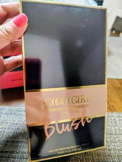 Carolina Herrera blush