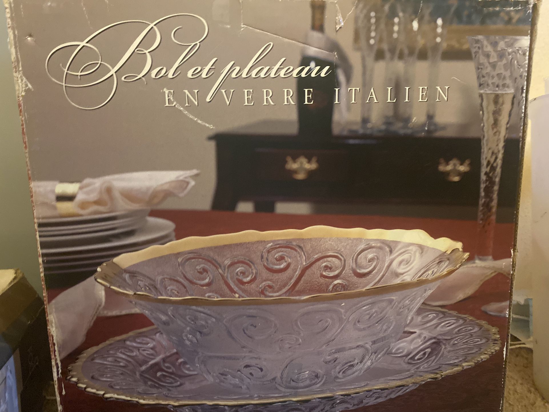 glass bowl and platter 