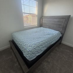 Gray Wood Queen Bedframe and Nightstand Set, 2-Drawer Bedroom Furniture, Mattress Included