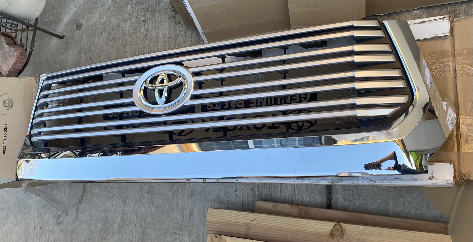 Toyota Tundra Front Grille