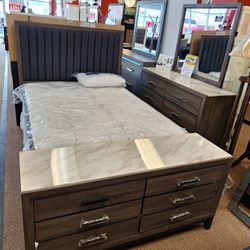 Full Bed Dresser and Mirror