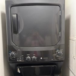 Washer/Dryer Stacked