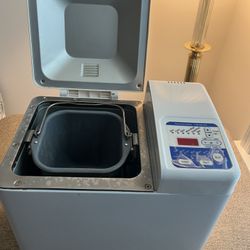 Regal Bread maker K6751