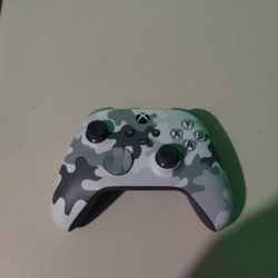 White Camo Xbox Controller 