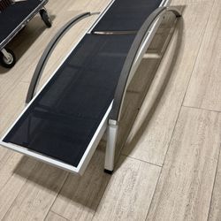 Aluminum pool or balcony Chai excellent condition 