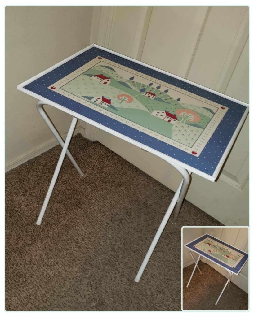 VINTAGE FOLDING METAL MCM RETRO TV DINNER TRAY COLLAPSIBLE OCCASIONAL COUNTRY ACCENT SIDE TABLE DECOR