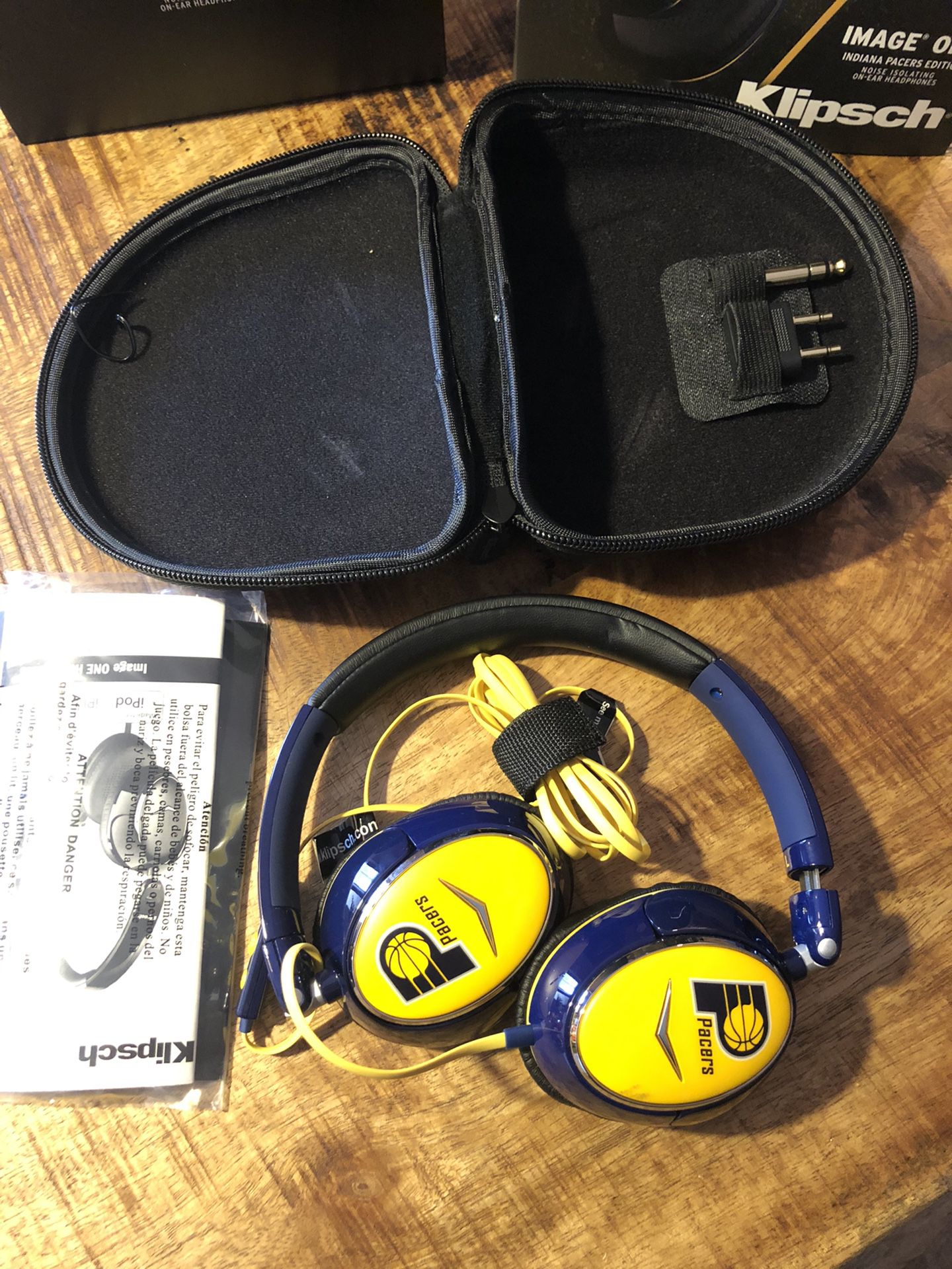 NIB Klipsch Pacers headphones with case and original box