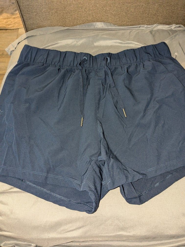 Woman's Avia Gym Shorts Size Large 