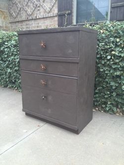 Chest of drawers
