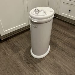 UBBI Diaper Pail – White