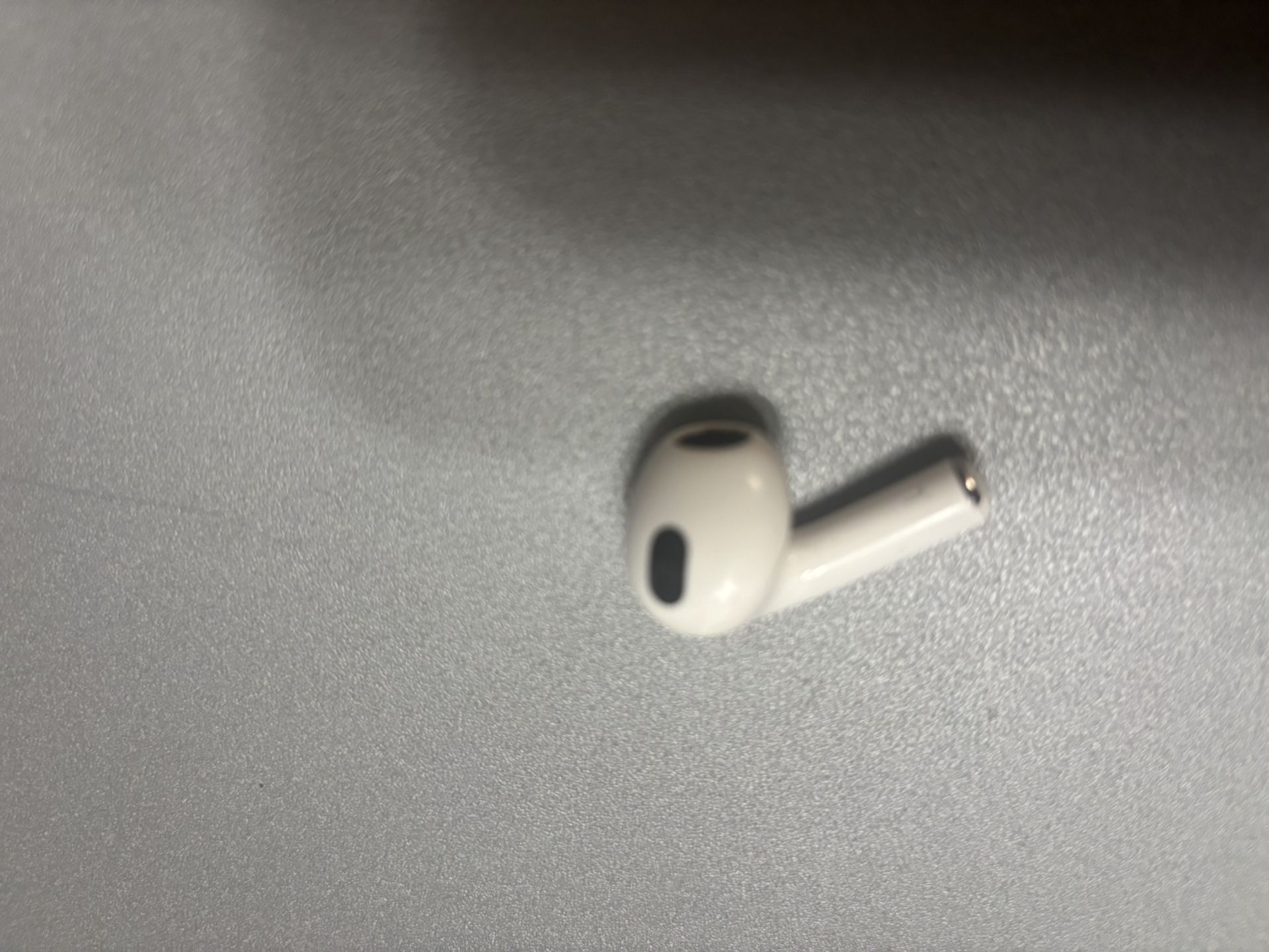 AirPods 3 LEFT, A2564
