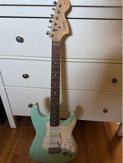 Squire Affinity Stratocaster Rosewood Fingerboard Slick Sliver