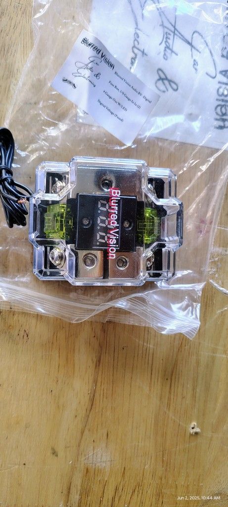 BLURRED VISION AUDIO BV-1.4-2.4 DISTRIBUTION BLOCK WlITH BUILT-IN VOLT METER