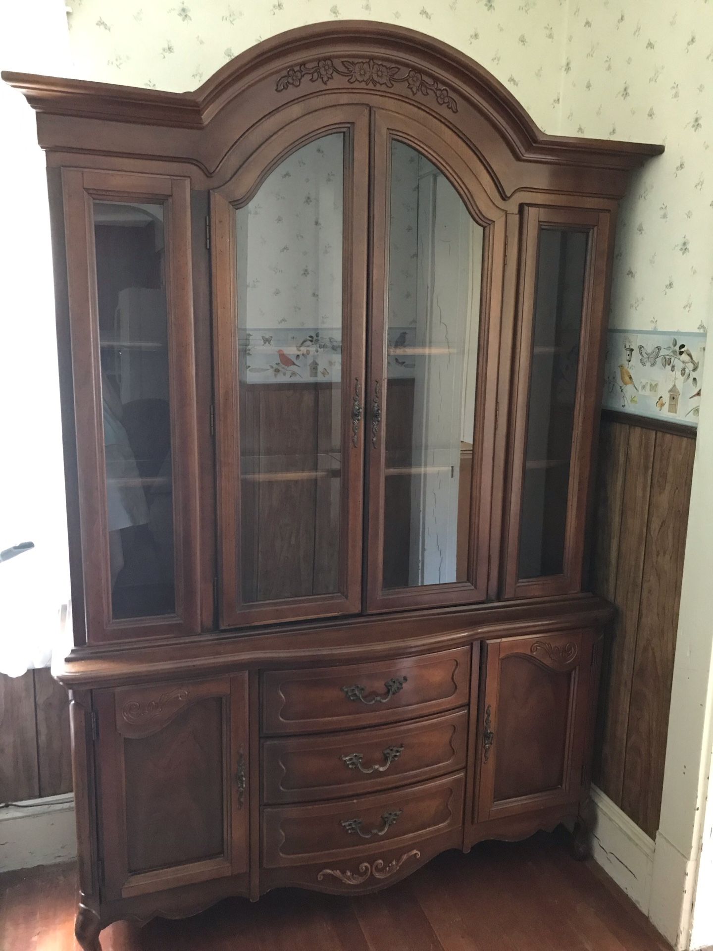 Cherry Dining Room Hutch. for Sale in Wilbraham, MA - OfferUp