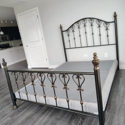 Queen size Vintage Victorian style metal bed + box spring