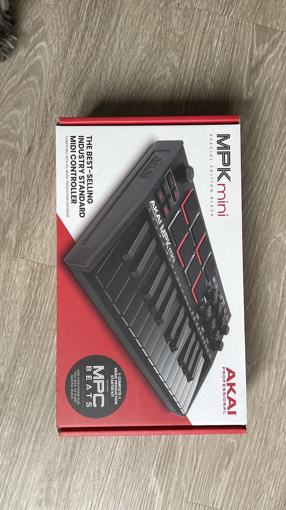 AKAI Professional MPK Mini MK3 - 25 Key USB MIDI Keyboard Controller With 8 Backlit Drum Pads, 8 Knobs and Music Production Software included, Black