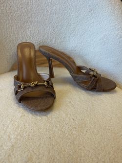 Cucoo kiss my priss heels