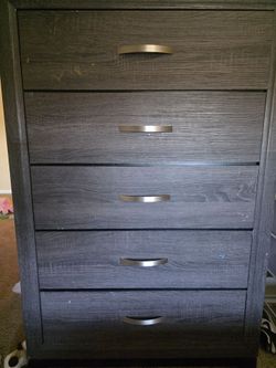 2 dressers