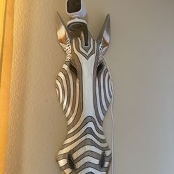 Handcrafted Zebra Wall Mask – African-Inspired Wooden Art