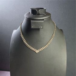 2001. Vintage Gray Rhinestone V Necklace