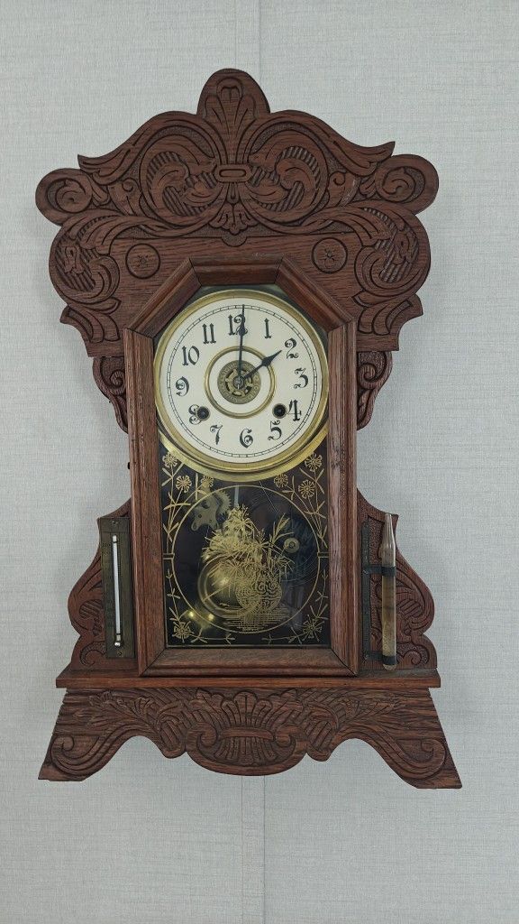 Moving Special Old Fashioned Clock