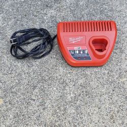 Milwaukee M12 Battery Charger