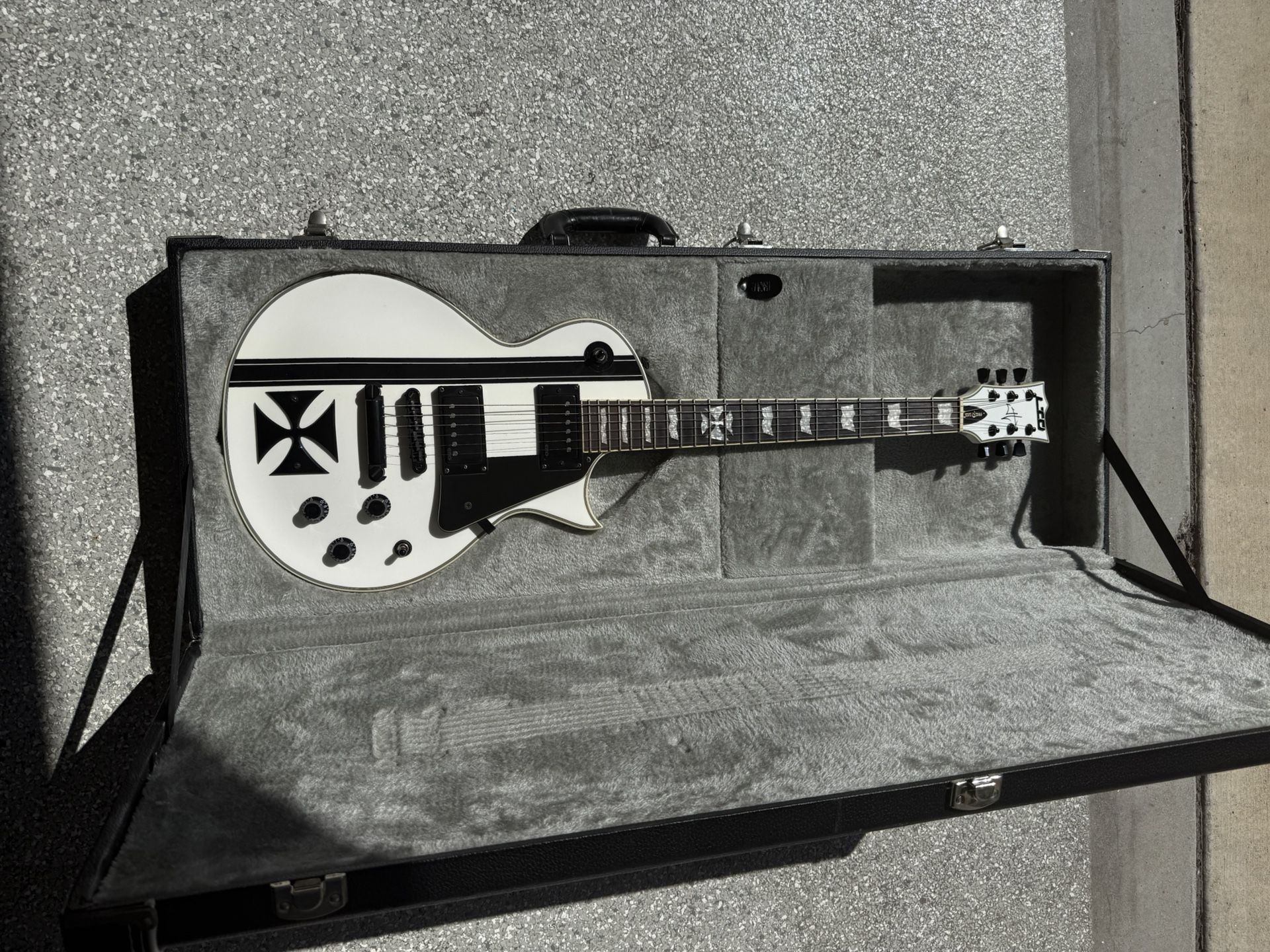 Ltd Iron Cross Near Mint With Case