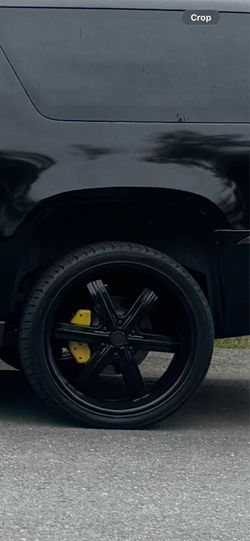 24” wheels for 2014 Chevy suburban. $1000