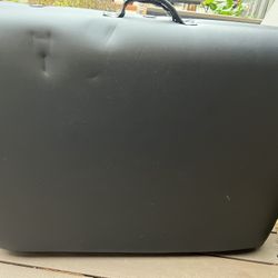 Sierra Comfort Portable Massage Table